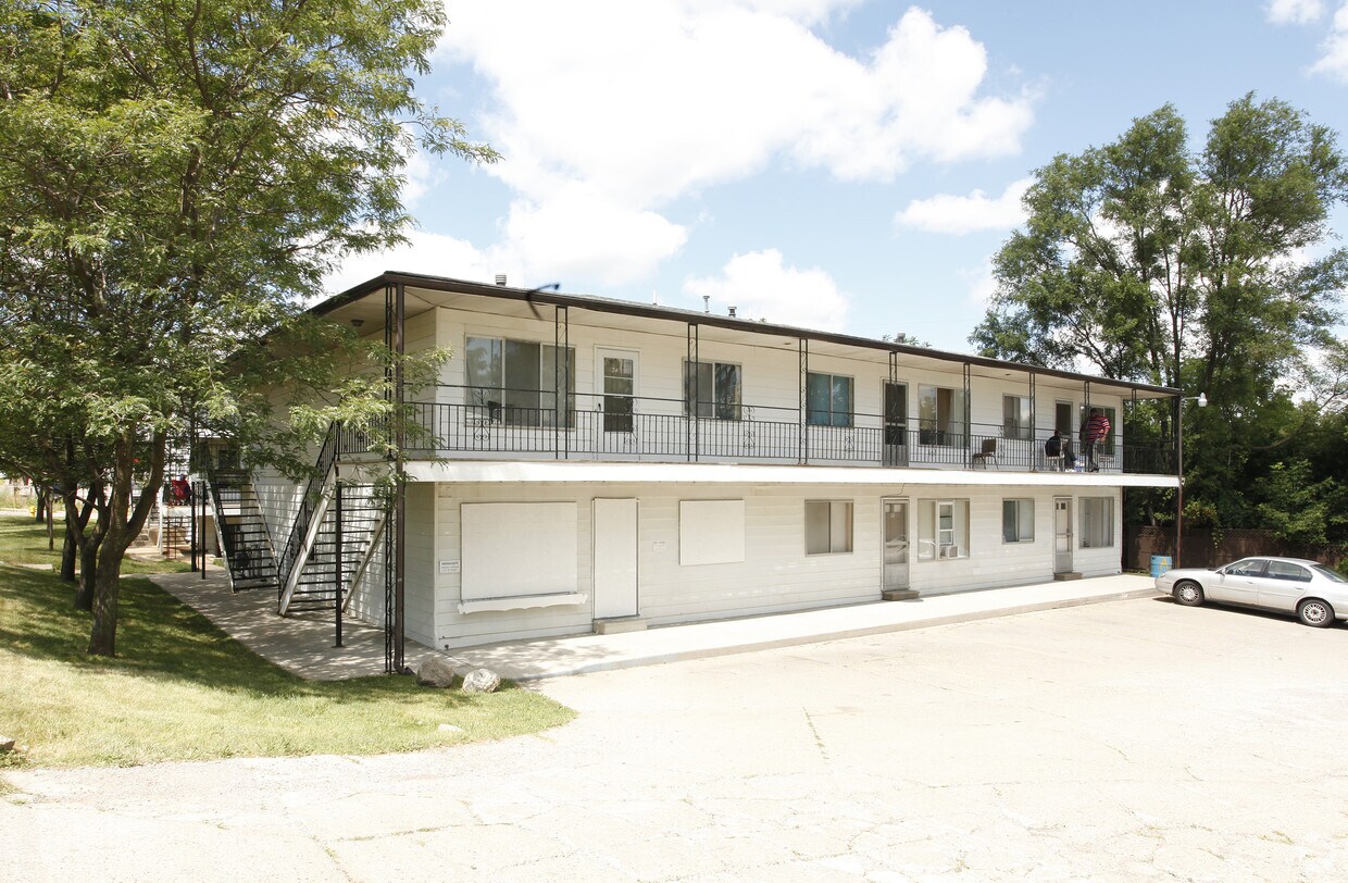 Primary Photo - Maryann Apartments