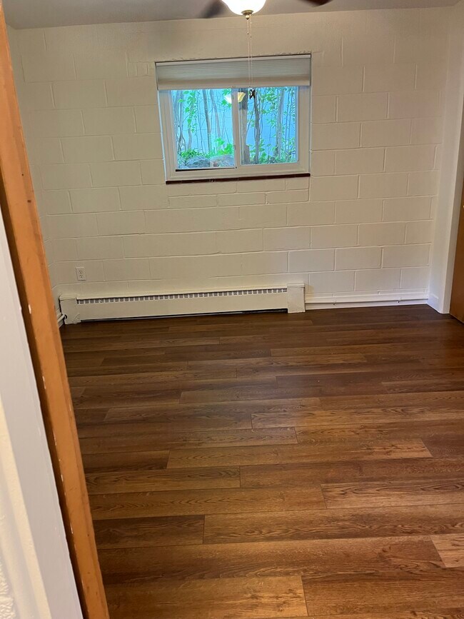 Bedroom - 1720 Orchard St