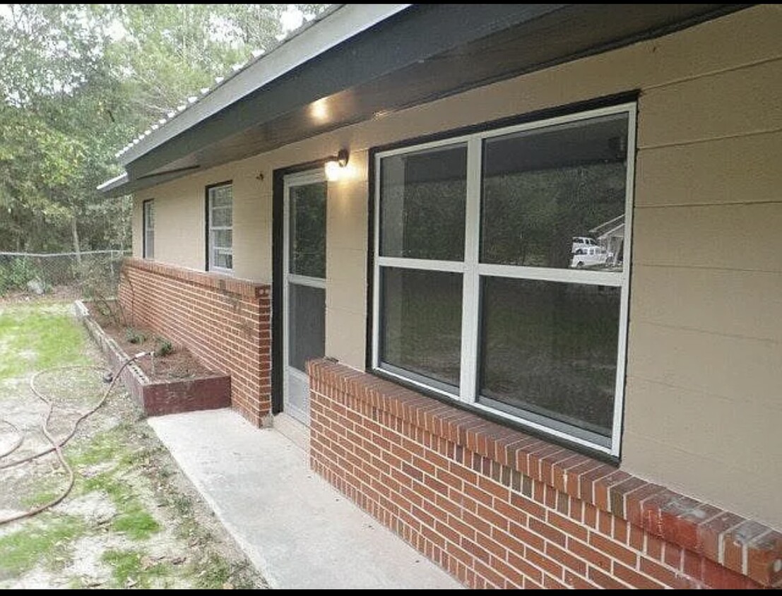 Primary Photo - 277 Grandview Ave