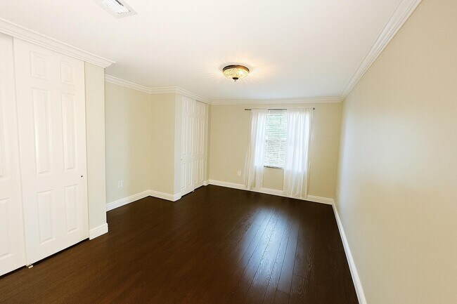Foto del edificio - 2768 Shaughnessy Dr