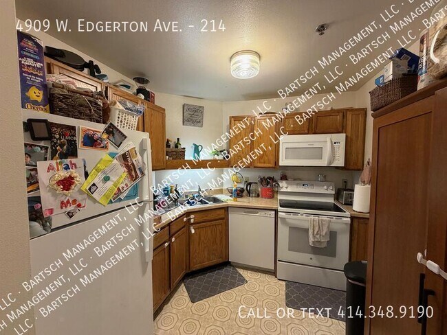 Foto del edificio - 4909 W Edgerton Ave