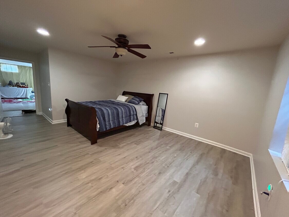 Foto del edificio - 4688 Woodland Rd