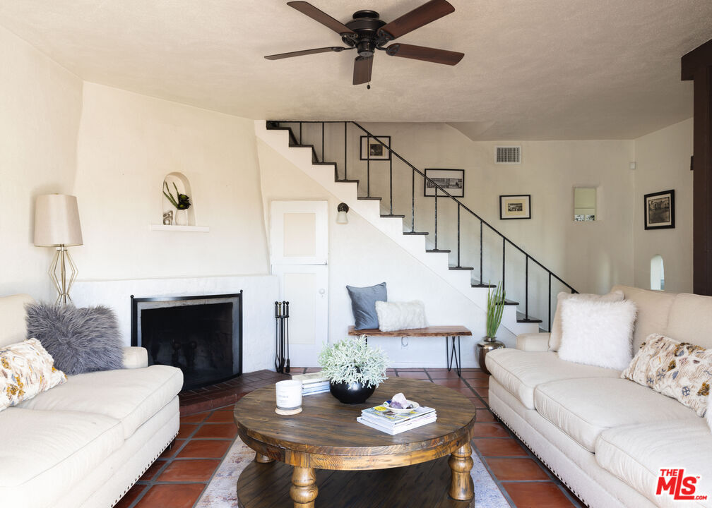 Foto principal - 2041 Glencoe Way