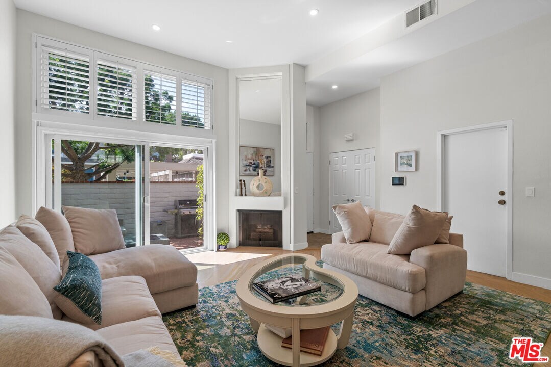 Foto principal - 13072 Maxella Ave