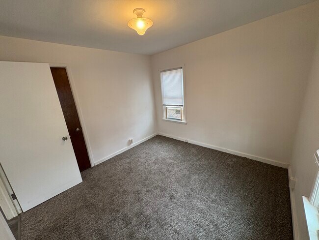 Foto del edificio - 804 College Ave