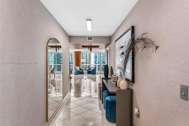 Foto del edificio - 16400 Collins Ave