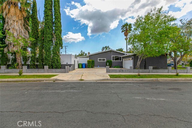 Foto del edificio - 10524 Canby Ave