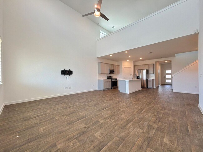 Foto del edificio - 2901 Louris Ln