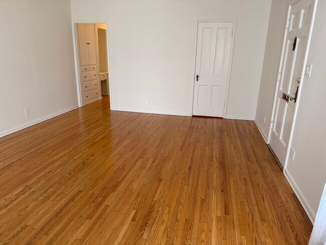 Living Room - 1068 S Orange Grove Ave