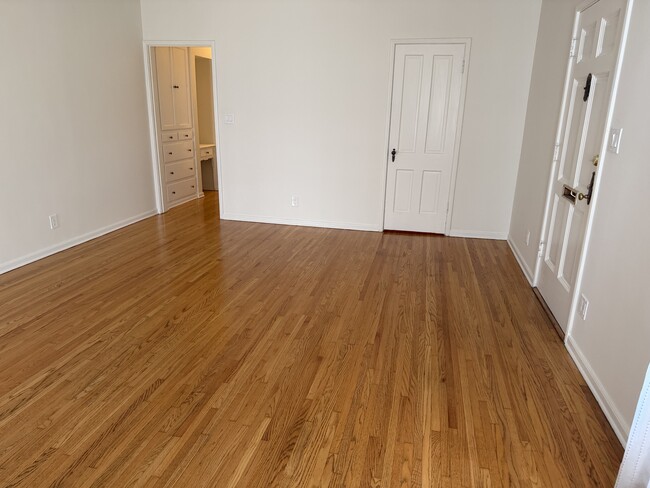 Living Room - 1068 S Orange Grove Ave