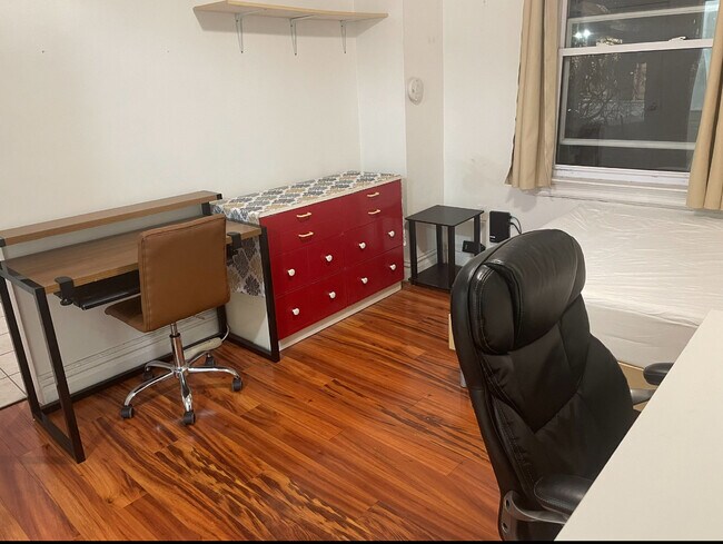 Foto del edificio - 224 Morewood Ave