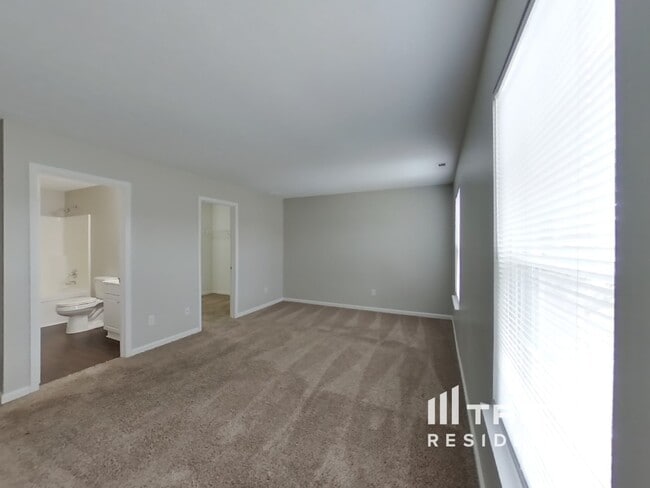 Foto del edificio - 1621 Bridgecreek Crossing