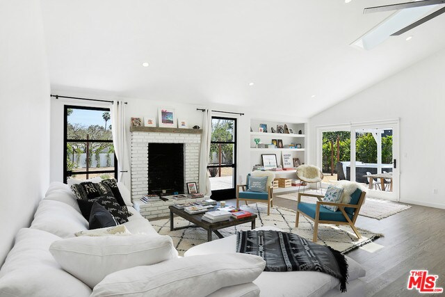 Building Photo - 6722 Fernhill Dr