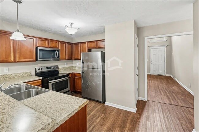 Building Photo - 2053 Leefield Dr