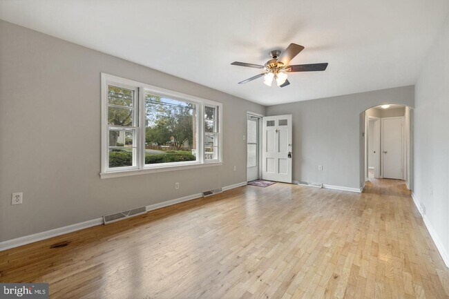Building Photo - 1412 S Loudoun St