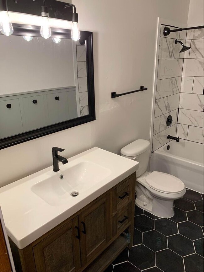 Foto del edificio - 5854 Washburn Ave S