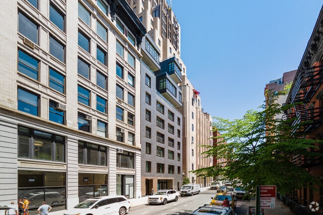 Building Photo - 225 W 17th