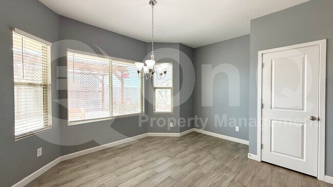 Foto del edificio - 8375 W Concordia Dr