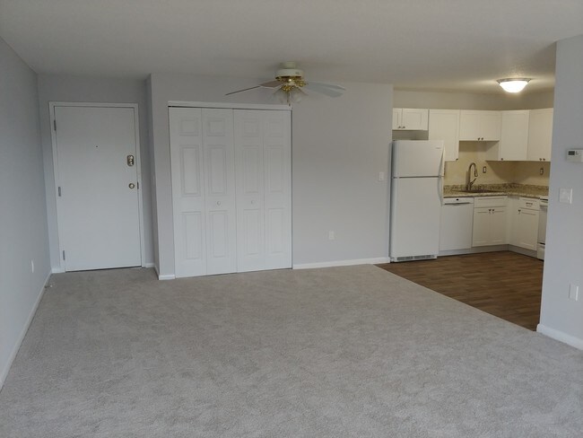 Building Photo - 1427 Harbor View Dr