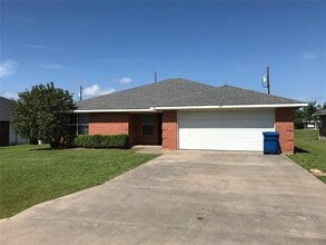 Building Photo - 309 Windjammer Rd