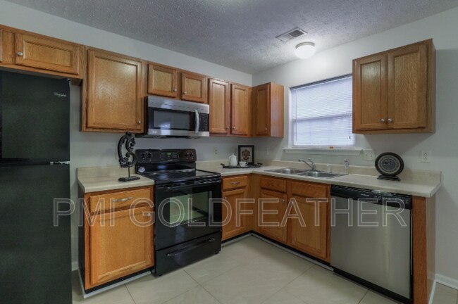Foto del edificio - 1363 Benley St