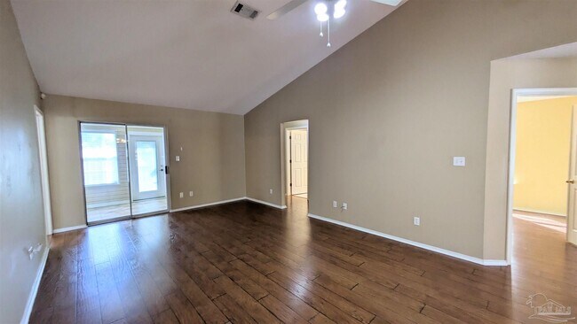 Foto del edificio - 213 Mirabelle Cir