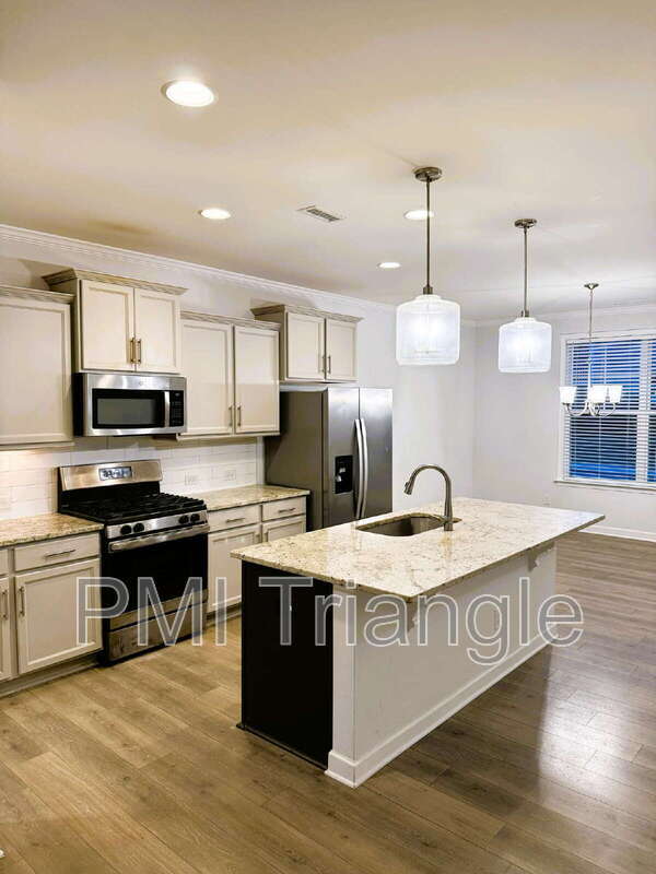 Building Photo - 156 Etteinne Garden Ln