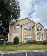 Building Photo - 13810 Sutton Park Dr N