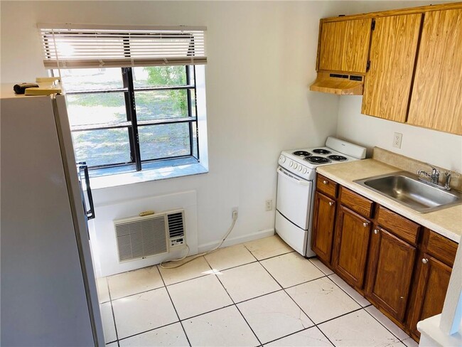 Foto del edificio - 2142 Bradford St