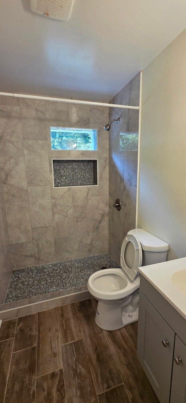 Foto del edificio - 1127 Sheppard Pl