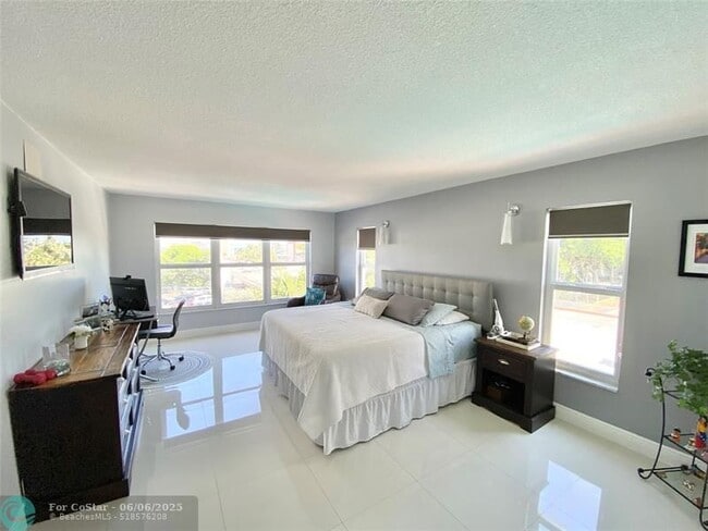 Foto del edificio - 3000 E Sunrise Blvd