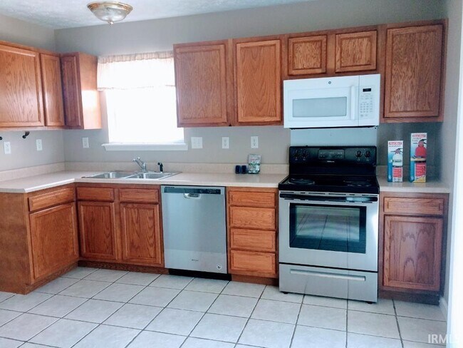 Building Photo - 4336 E Mason Dixon Dr