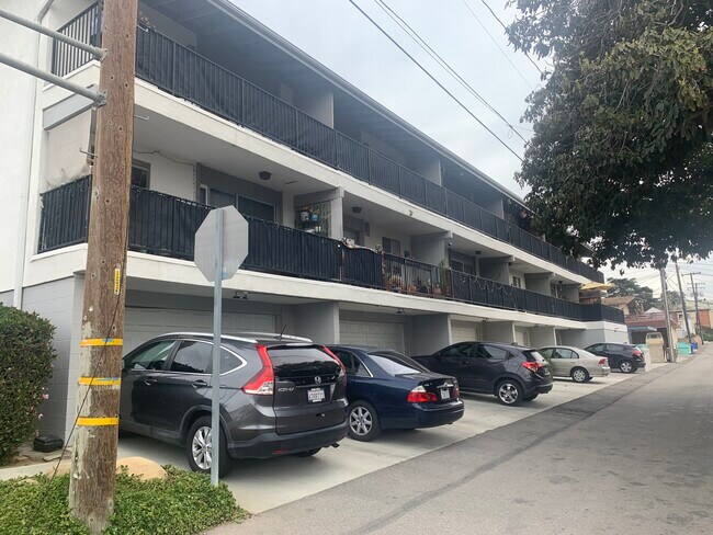 Building Photo - 52 N Kalorama St