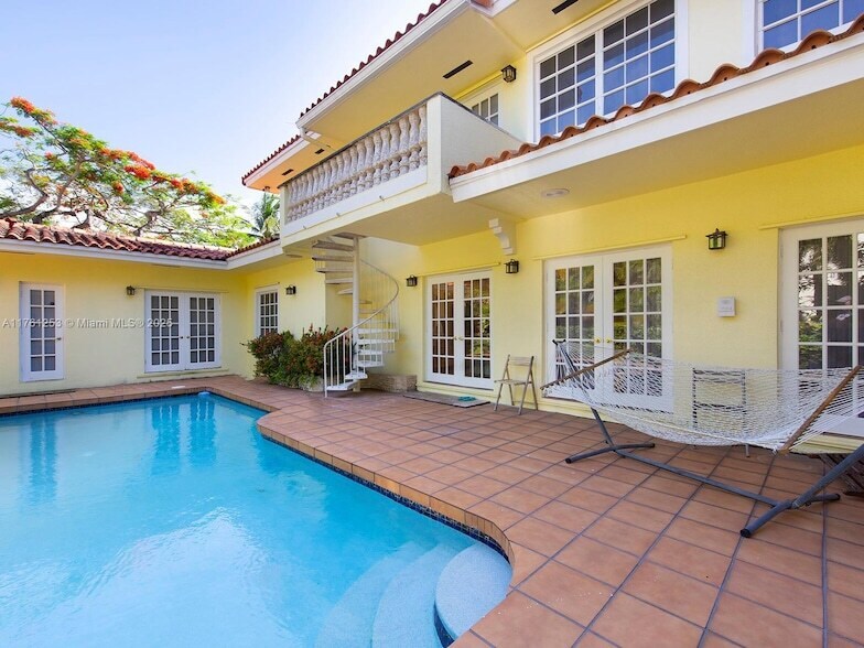 Foto principal - 650 Alcazar Ave