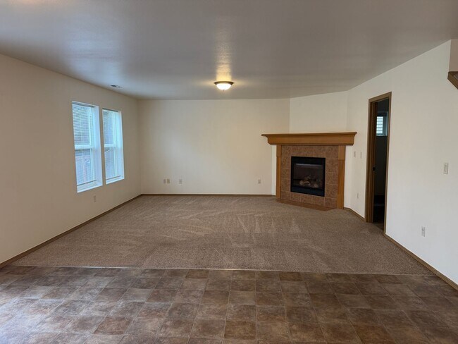 Foto del edificio - 37107 SE Stewart St