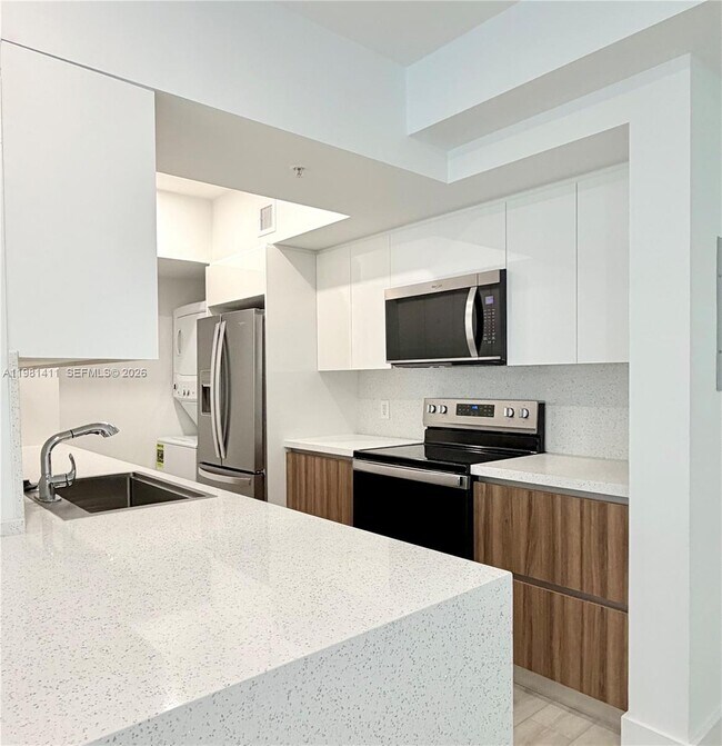 Foto del edificio - 5077 NW 7th St