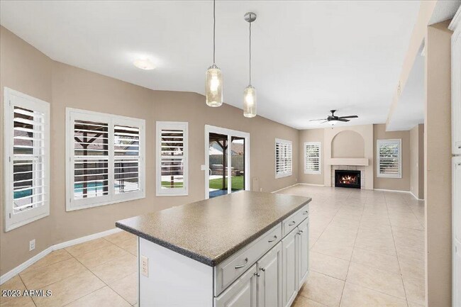 Building Photo - 4207 W Calle Lejos