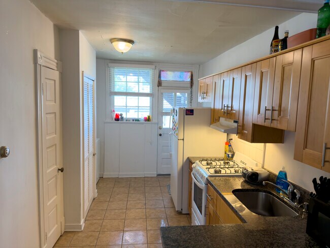 Foto del edificio - 3204 Stuart Ave
