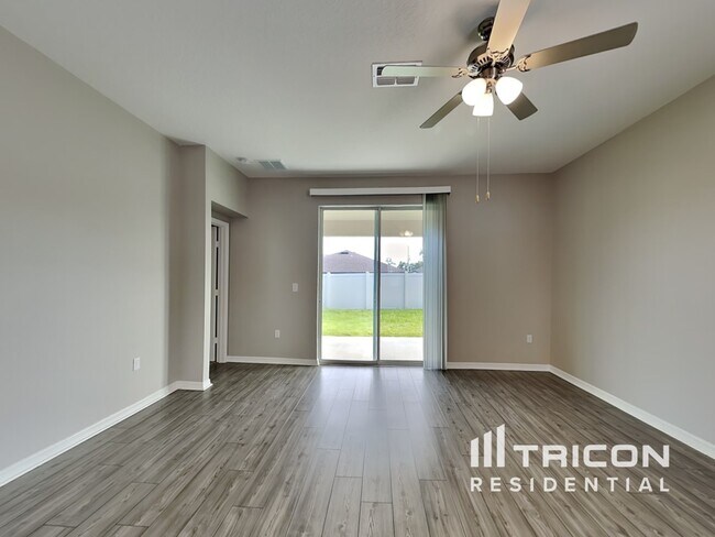 Foto del edificio - 4450 Horse Creek Ln