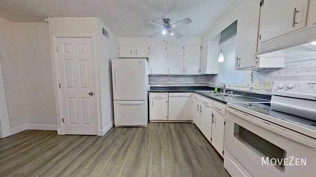 Photo - 3 Balfer Ct Townhome