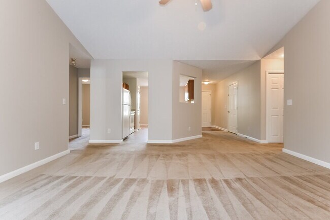 Foto del edificio - 1304 Violet Ln