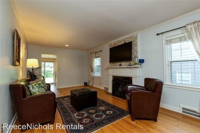 Building Photo - 3 br, 2.5 bath House - 5449 Norwood Rd