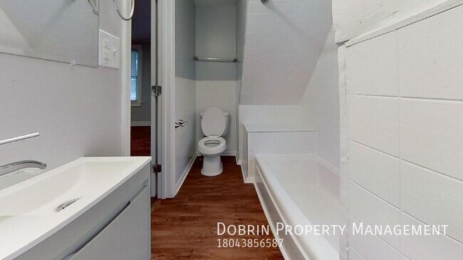 Foto del edificio - 504 S Laurel St