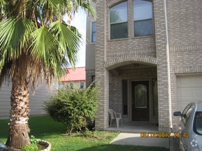 Building Photo - 13126 N Bellaire Estates Dr