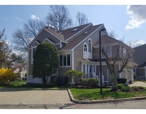 Primary Photo - 47 Pointe Rok Dr