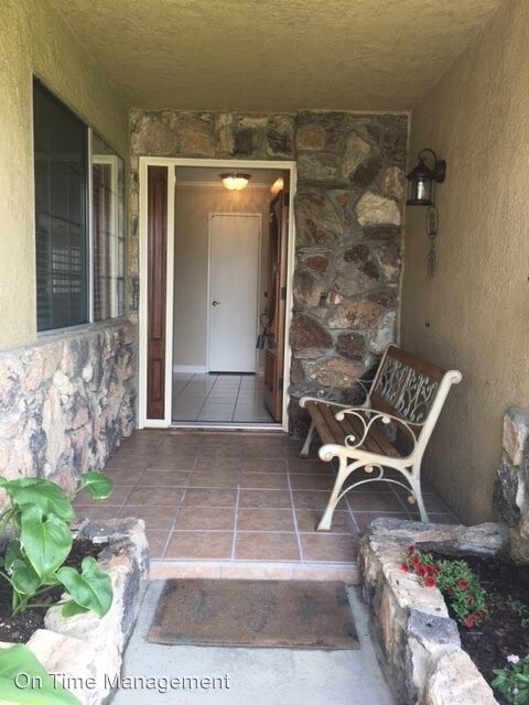 Building Photo - 3 br, 2 bath House - 1832 Calstock
