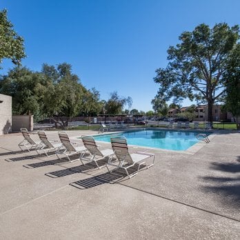 Building Photo - 540 N May