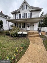 Building Photo - 648 Beacon Ave