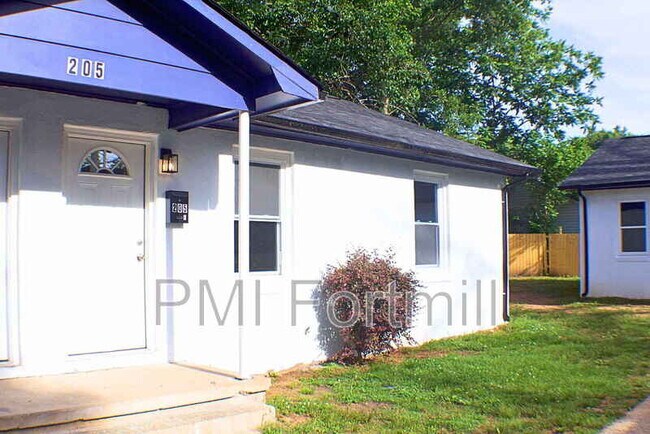 Building Photo - 205B Friedheim St