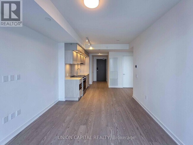 Photo du bâtiment - 448 Burnhamthorpe Rd W